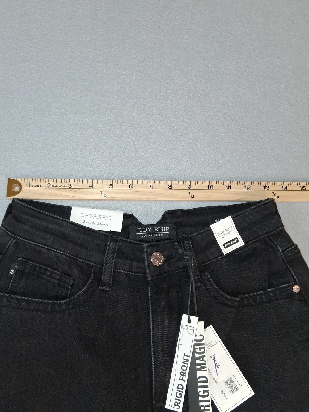 Judy Blue High waisted Relaxed fit through hip and thigh. Barrel/wide leg. NWT - Picture 7 of 13